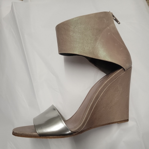 Vince Taupe Metallic Ankle High Heel Wedge Sandals Size 9 - Picture 2 of 14